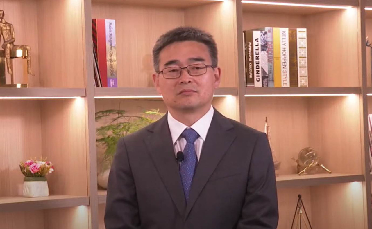 Dr Fang Liangzhou, Vice President and CMO Huawei Digital Power. Huawei 