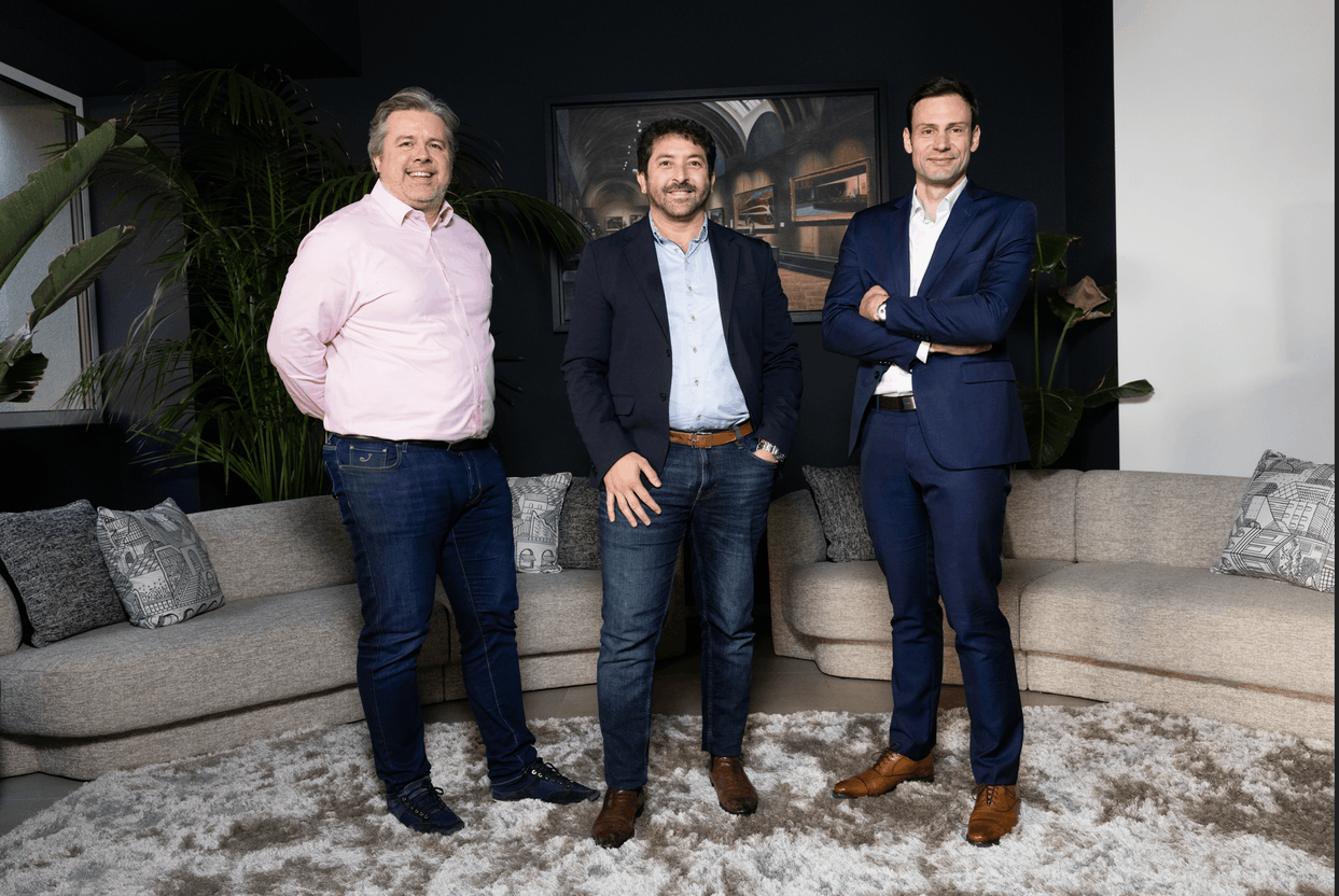 Cyril CAYEZ, Saïd HADJI et Geoffrey BARRÉ. Haca Partners