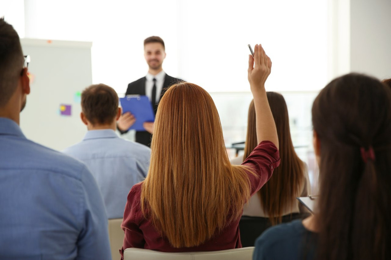 Among the CSL's proposals is the development of continuing training courses leading to diplomas, to enable employees to obtain recognised qualifications. Photo: Shutterstock
