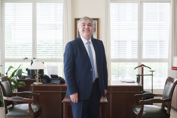 Faruk Kaymakcı, Türkiye’s ambassador to Luxembourg since January 2026, highlights the Grand Duchy’s financial expertise as an asset for funding climate projects. (Photo: Jan Hanrion/Paperjam)