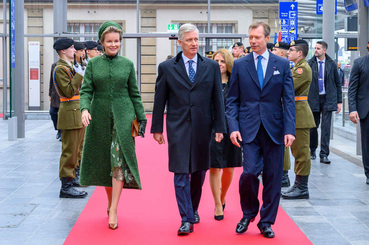 La Reine et le Roi des Belges ont été accueillis par le Grand-Duc Henri et la ministre à la Grande Région Corinne Cahen. (Photo:  SIP/Charles Caratini)