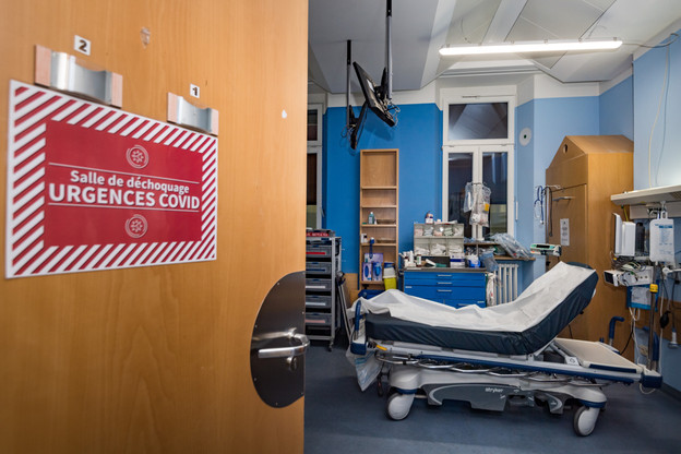 Le nombre d’hospitalisations se rapproche de son plus haut niveau de l’année observé début janvier. (Photo: Nader Ghavami / Maison Moderne)