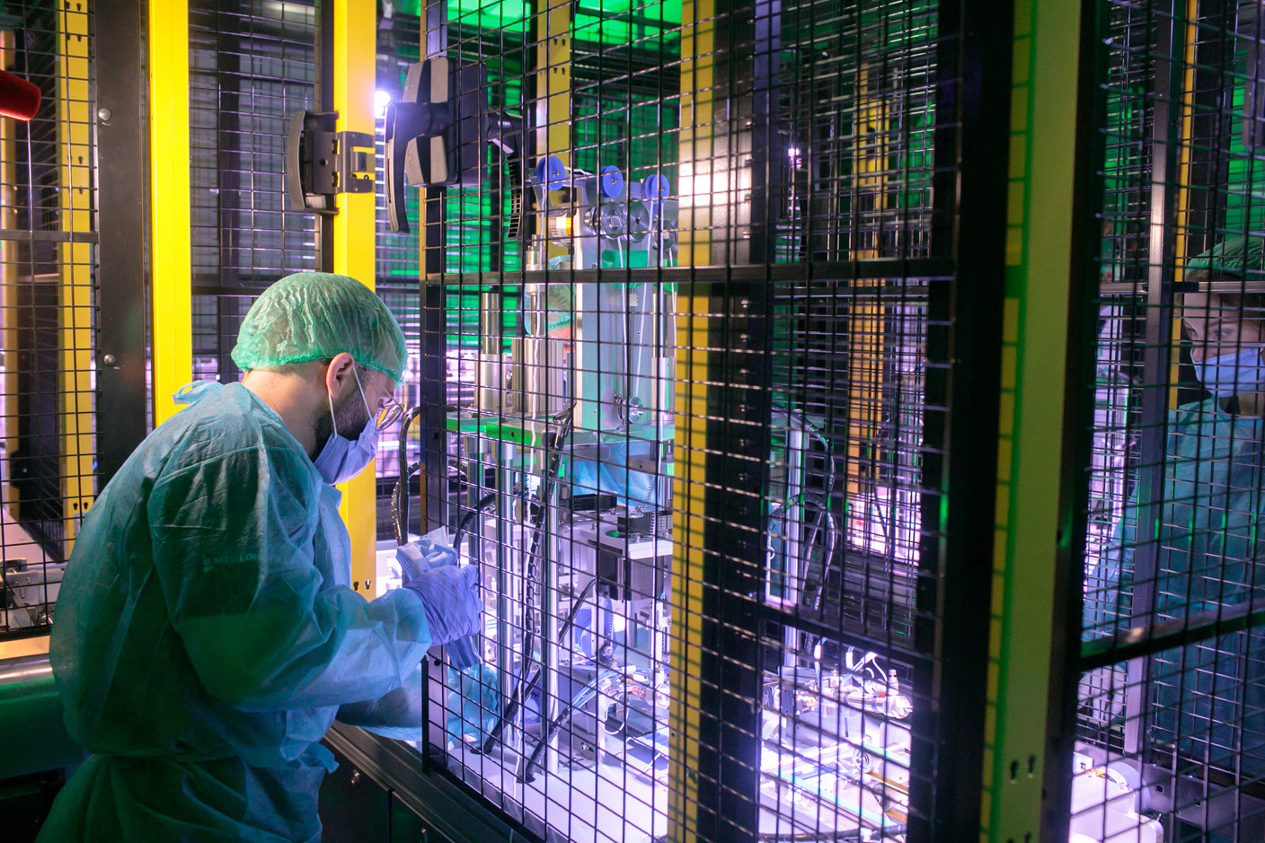 La fabrique de masques artisanale de Santé Services, dans ses locaux de Gasperich. (Photo: Matic Zorman / Maison Moderne)