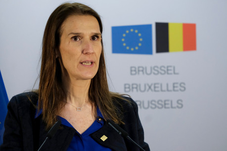 Sophie Wilmès a annoncé une série de mesures qui replongent les résidents belges dans les principes à respecter durant le confinement. (Photo: Shutterstock)