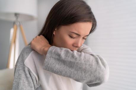 239 scientifiques ont alerté l’OMS sur les risques de transmission du coronavirus par de fines particules dans l’air, les aérosols. Le LIH confirme ce risque. (Photo: Shutterstock)