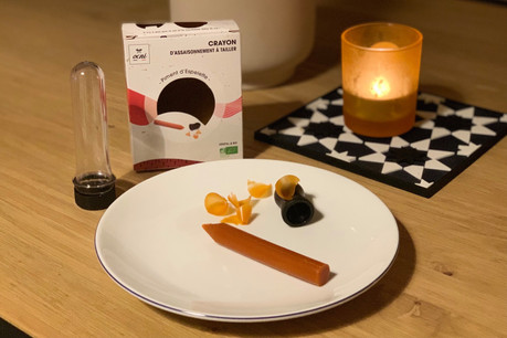 Un crayon gras de piment d’Espelette à tailler pour relever un plat maison? C’est tout à fait possible avec la gamme française naturelle OCNI. (Photo: Maison Moderne)
