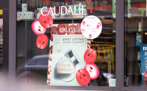 Quelques réalisations en pharmacies. ((Photo : Shelf Service))