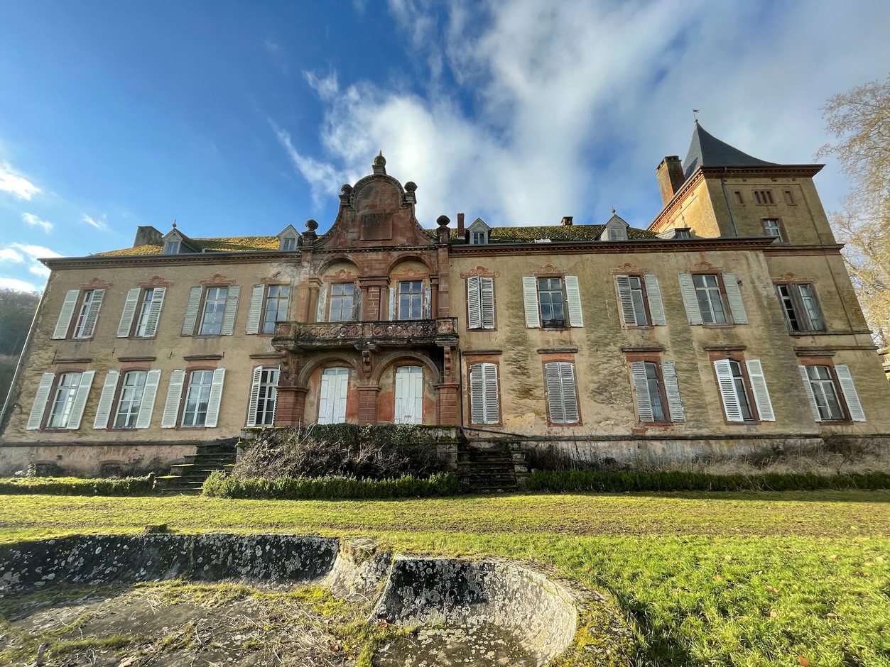 Vue de la façade principale du château de Birtrange. (Photo: Croix-Rouge luxembourgeoise)