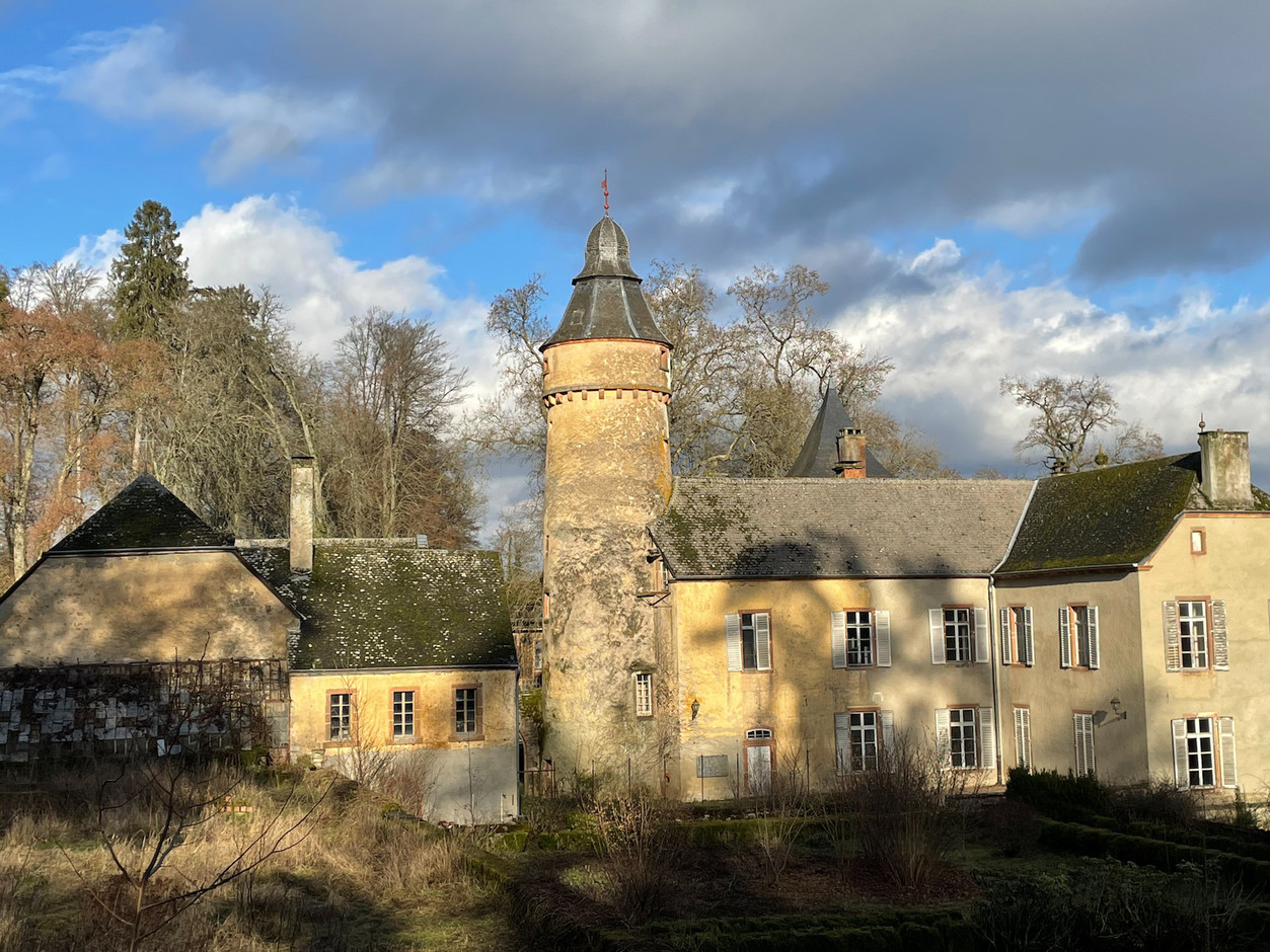 À l’arrière du château de Birtrange se trouve une tourelle. (Photo: Croix-Rouge luxembourgeoise)
