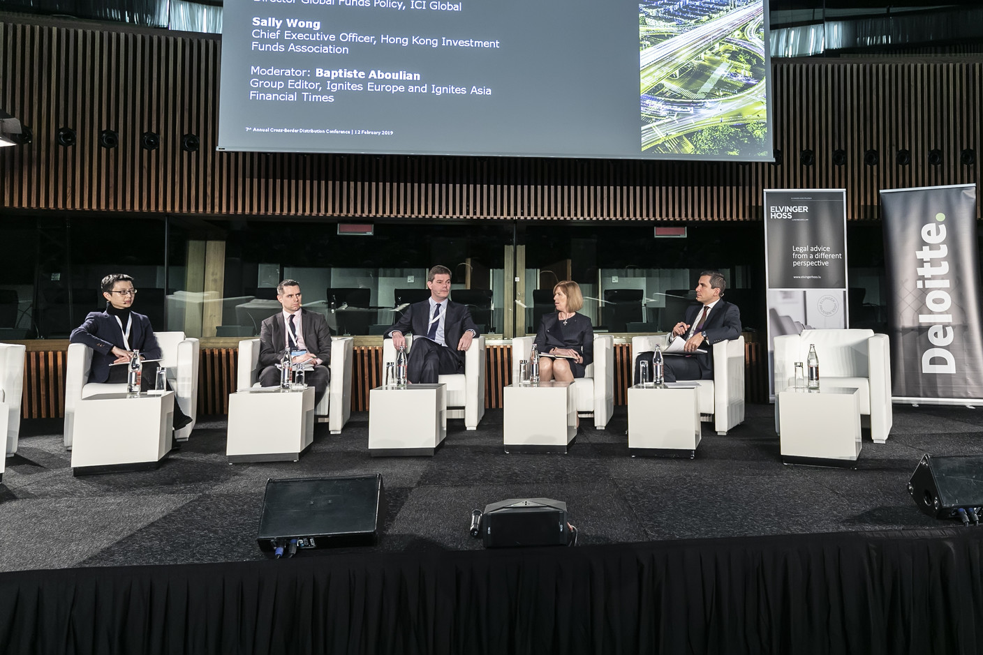 Sally Wong (Hong Kong Investment Funds Association), Giles Swan (ICI Global), Vincent Ingham (Efama), Sheila Nicoll (Schroders) et Baptiste Aboulian (Ignites Europe & Ignites Asia) Blitz Photo Agency