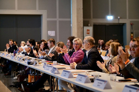 Si l’objectif de ce doublement des postes est de rajeunir le parti, cela permettra aussi de mettre en avant des femmes, la parité étant prévue: Elisabeth Margue se chargera ainsi de la coprésidence, tandis que Stéphanie Weydert secondera Christophe Hansen au secrétariat général. (Photo: CSV)