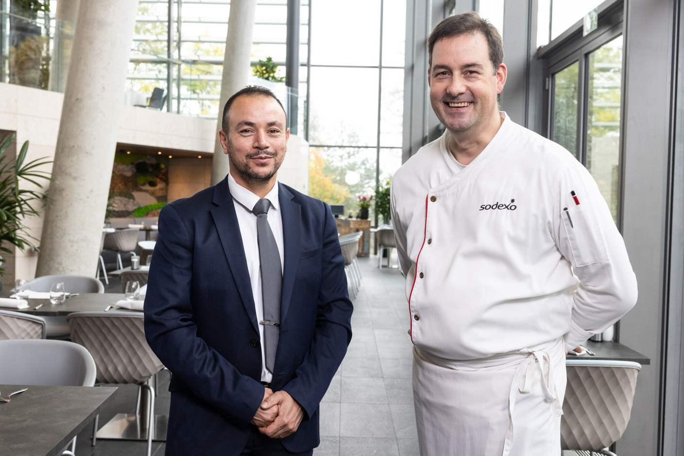 Head Waiter Amine Bouazra / Chef Stéphane De Vrée (Photo: Maison Moderne)