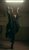 «Still» de la vidéo «Tulipe» de Ryvage, Jill Crovisier et Ted Kayumba.  (photo: Konschthal Esch)