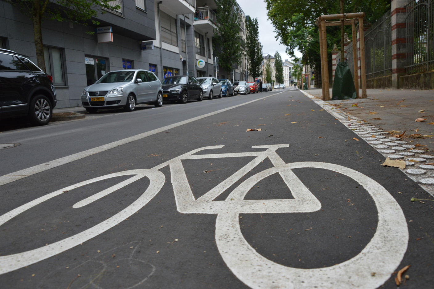 The introduction of cycle paths was often mentioned by the residents we met. They feel that they are not used enough, given the number of parking spaces that have been removed in order to create them.  Photos: Maëlle Hamma/Maison Moderne