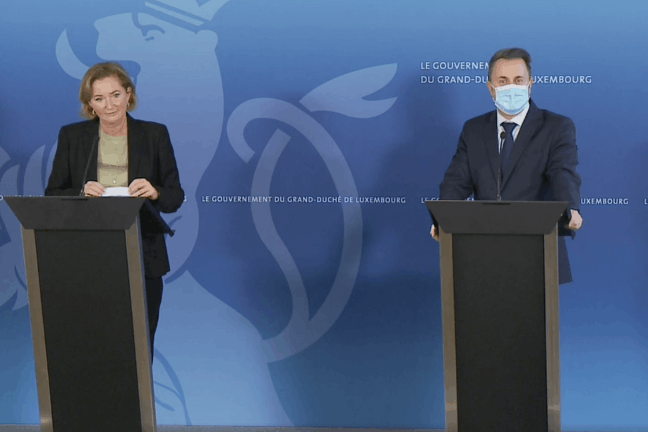 Prime minister Xavier Bettel (DP) and health minister Paulette Lenert (LSAP) pictured during the press conference on 22 December Photo: Screenshot