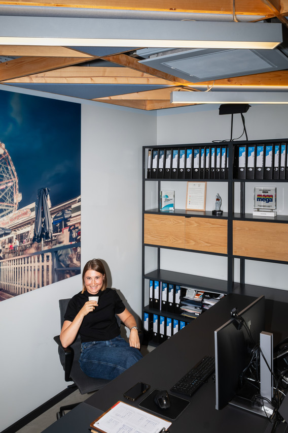 Clémentine Venck in her office. PANCAKE! Photographie