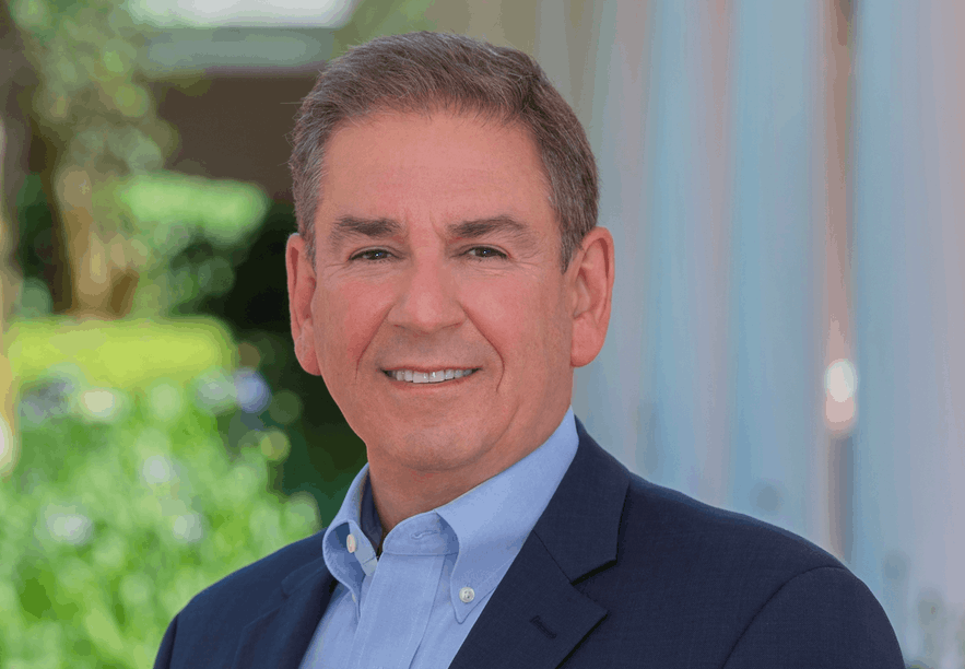 À la fin du processus de restructuration de la dette de 16 milliards de dollars, Stephen Spengler avait annoncé son départ à la retraite dès qu’il aurait trouvé un successeur: c’est fait, en la personne de David Wajsgras, ex-Raytheon Technologies. (Photo: Intelsat)