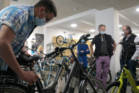 Depuis leur réouverture le 11 mai, les magasins de vélos sont débordés. (Photo: Matic Zorman / Maison Moderne)