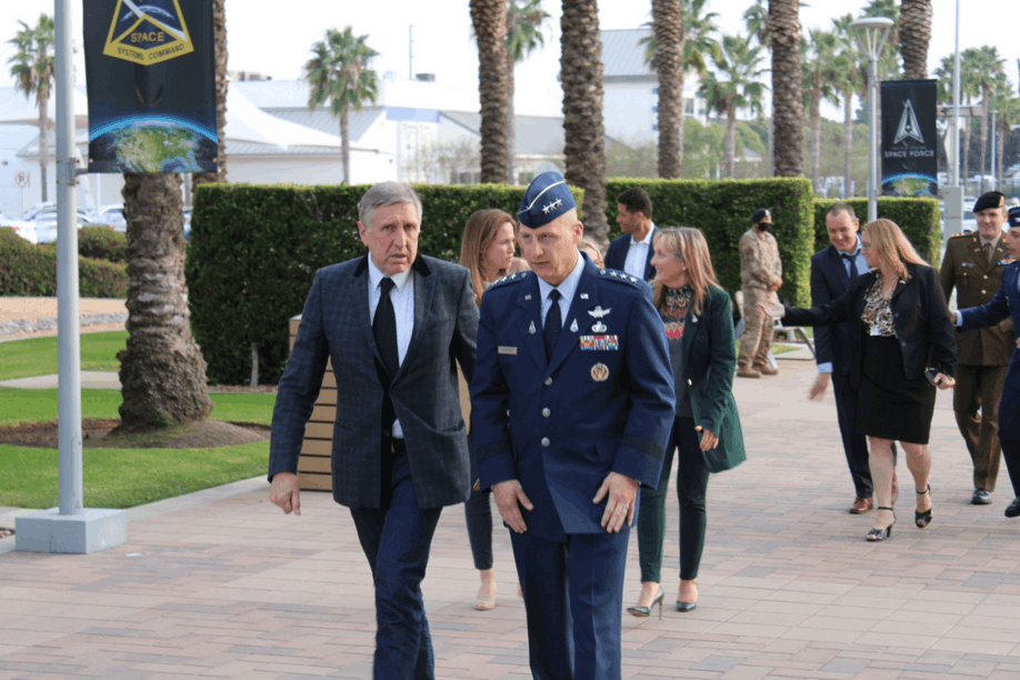 François Bausch, pictured here with Lieutenant General Mike Guetlein, Commander of US Space Force Space Systems Command, visited California to discuss future space-related projects in the defence and communication sectors.  Photo: Ministry of Defence