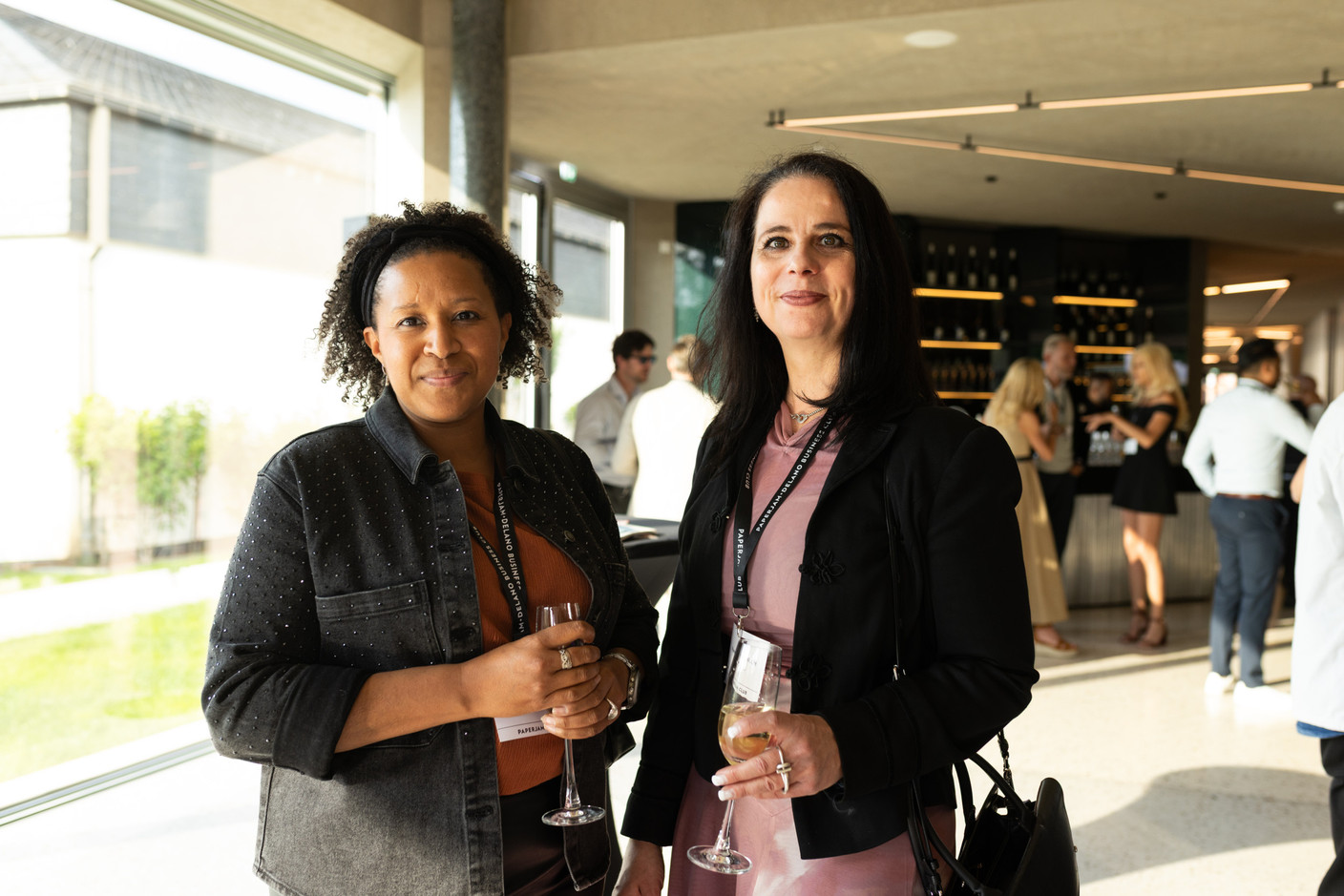 Warda Ait Mahmoude (Trajectoires De Carrière) et Marie-Laure Ledrich (Consul Led). (Photo: Eva Krins/Maison Moderne)