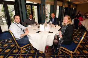 Terry Deumer (La Parqueterie), François Leclercq (TakeOff Coaching), Arnaud Willems (Deloitte) et Estelle Rolling (Noveo Conseil). (Photo: Eva Krins / Maison Moderne)