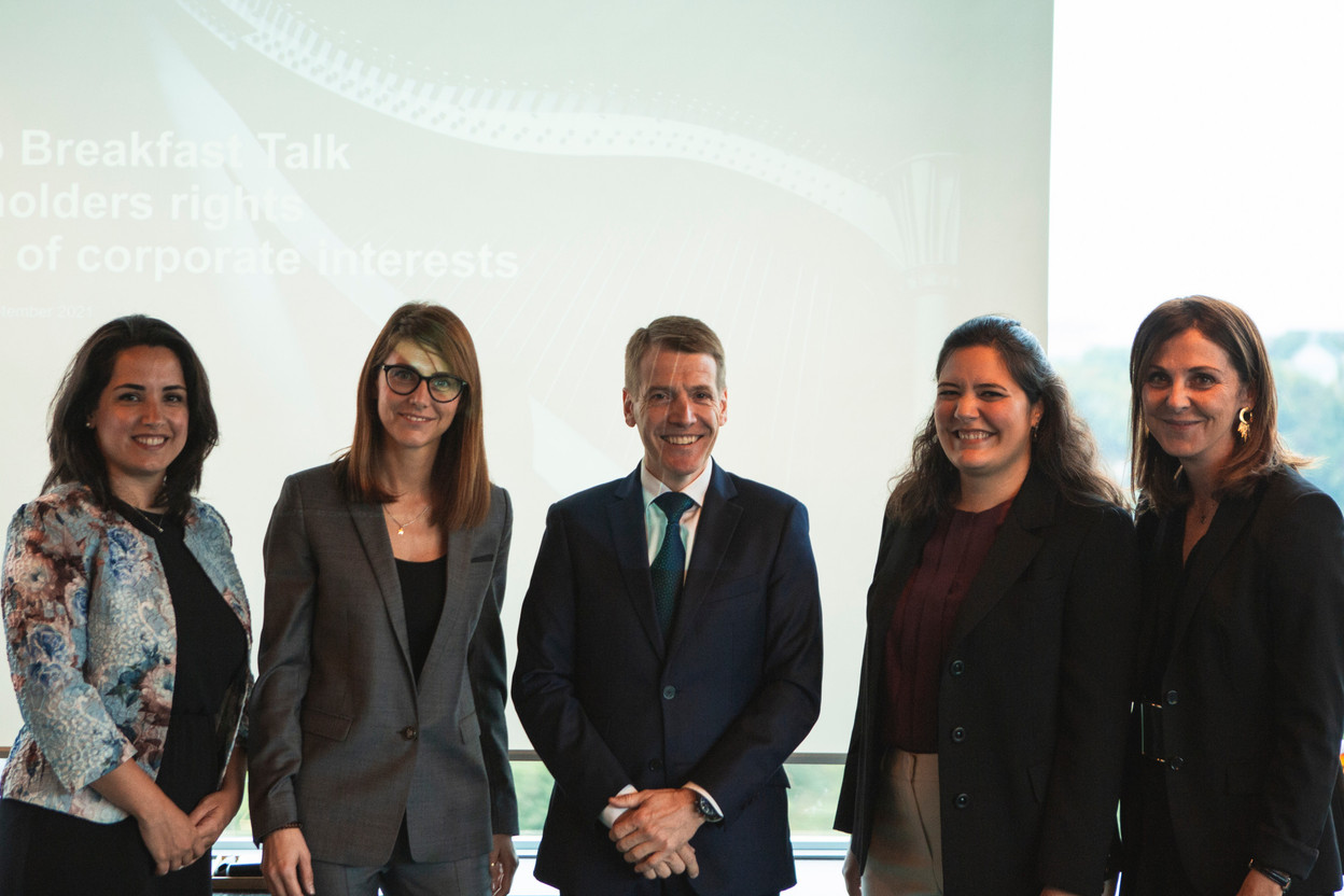 Eda Dripps, Sara Gentile, Pierre-Alexandre Degehet , Deniz Güneş Türktaş et Elisa Petrone (Bonn Steichen & Partners) (Photo: Léo Biewer/Maison Moderne)