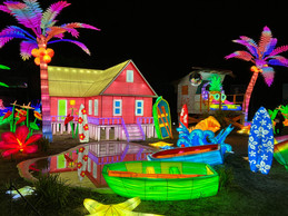Surfboards, pineapples and palm trees decorate the Caribbean section of the illuminations at the Amnéville Zoo. Photo: Lydia Linna/Maison Moderne