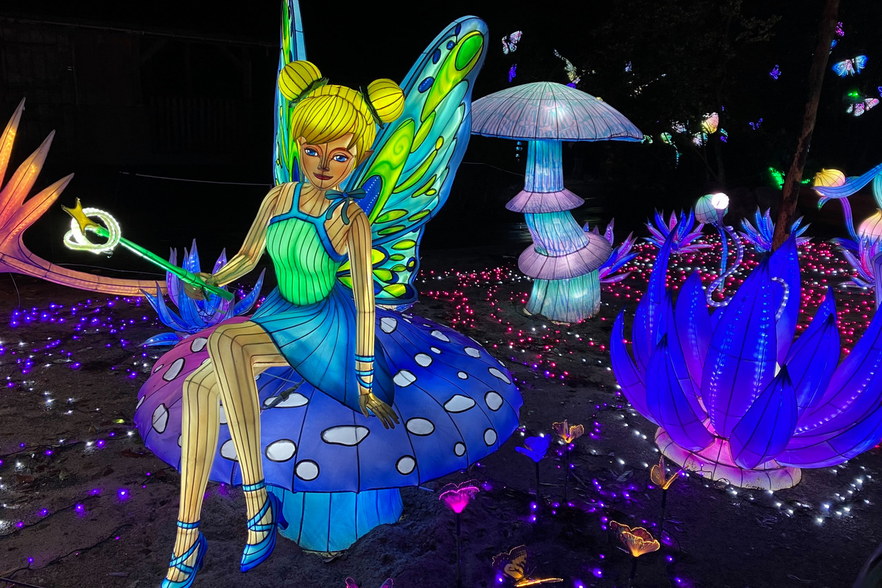 The Amnéville Zoo’s illuminations, open until March 2024, start with a fairy tale theme--keep an eye out for Tinker Bell. Photo: Lydia Linna/Maison Moderne