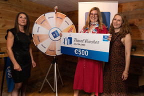 Luisa Peixoto (Foyer), Krystina Charniak (Gazprombank) et Séverine Chapelotte (Foyer). (Photos: Guy Wolff/Maison Moderne)