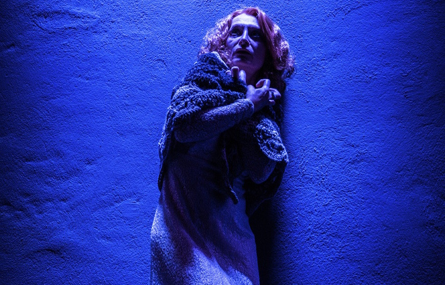 Rhona Richards is a striking presence in “Exploring Beckett” (Photo: Martine Pinnel)
