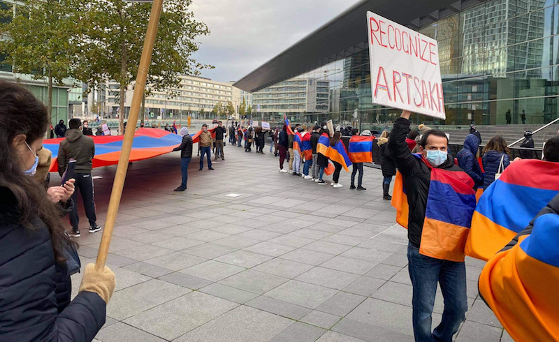 Protestors from the greater region were joined by members of the small Armenian community in Luxembourg in calling for recognition of what they call Artsakh and demanding EU foreign ministers impose sanctions on Azerbaijan and Turkey over their role in the Nagorno-Karabakh conflict. Delano staff