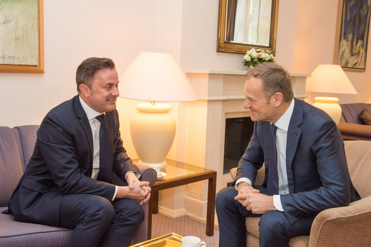 Xavier Bettel and Donald Tusk exchange pleasantries at Château de Senningen ahead of their statements on Brexit on Wednesday SIP/Charles Caratini