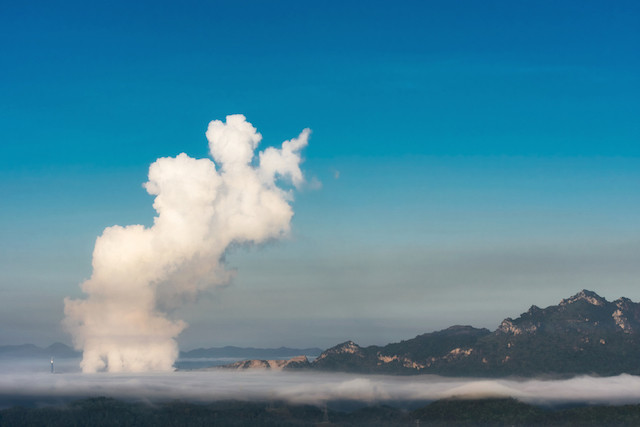 Air pollution over coal power plant Mae Moh Lampang, northern Thailand. Photo: Shutterstock Shutterstock