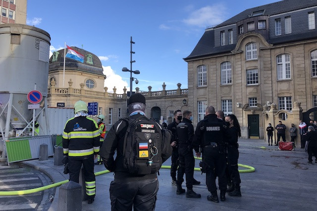 Luxembourg City train station passers-by this afternoon may have been surprised to see a number of police and rescue services on site Mathilde Obert/Paperjam