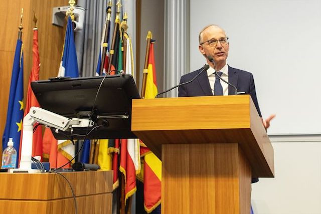 Luxembourg chamber of commerce president Luc Frieden is pictured on Monday 28 September at the signing of the training cooperation Luxembourg Chamber of Commerce