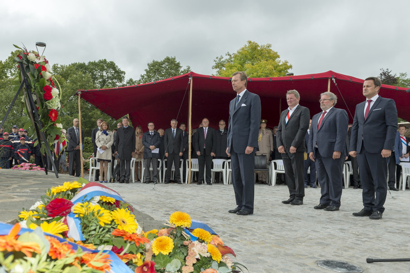 The Grand Duke Henri, Fränk Arndt, mayor of Wiltz, Mars Di Bartolomeo, speaker of parliament, Xavier Bettel, prime minister put down a wreath at the national monument for the strike on 31 August to commemorate the strike against the forced recuitment into Wehrmacht on 31 August 1942. SIP