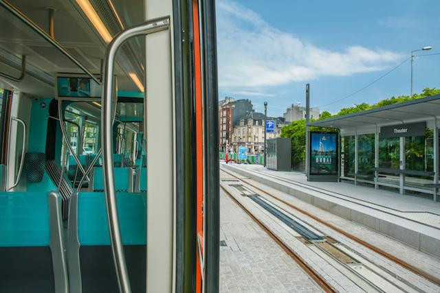 In Luxembourg, free public transport now means giving their operators plenty of space, and users may resort to cars as a way to keep a safe distance from others. Matic Zorman/archives
