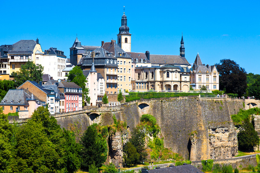 Buyers have put down an average of around €100,000 and taken out a loan for more than €700,000 for a Luxembourg City-Centre apartment in 2020, per a recent Athome Finances report. Shutterstock