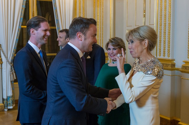 From left: Gauthier Destenay, Luxembourg’s first gentleman, Emmanuel Macron, the French president, Xavier Bettel, Luxembourg’s prime minister, Grand Duchess Maria Teresa and Brigitte Macron, France’s first lady. They are seen during a state banquet at the Élysée Palace in Paris, 19 March 2018. SIP / Emmanuel Claude