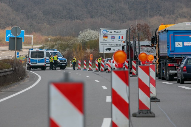 Police from the state of Saarland check vehicles crossing the border from Luxembourg into Germany on 17 March 2020. Despite Luxembourg being paced on a travel and safety advisory list, there is no indication that Saarland will close the border again. Matic Zorman/Maison Moderne
