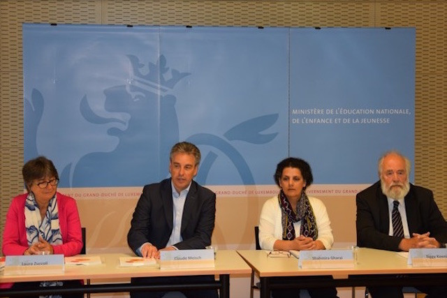 From left: Asti president Laura Zuccoli, minister Claude Meisch; Shahmira Gharai and Siggy Koenig, co-authors of the dictionary Gouvernment.lu