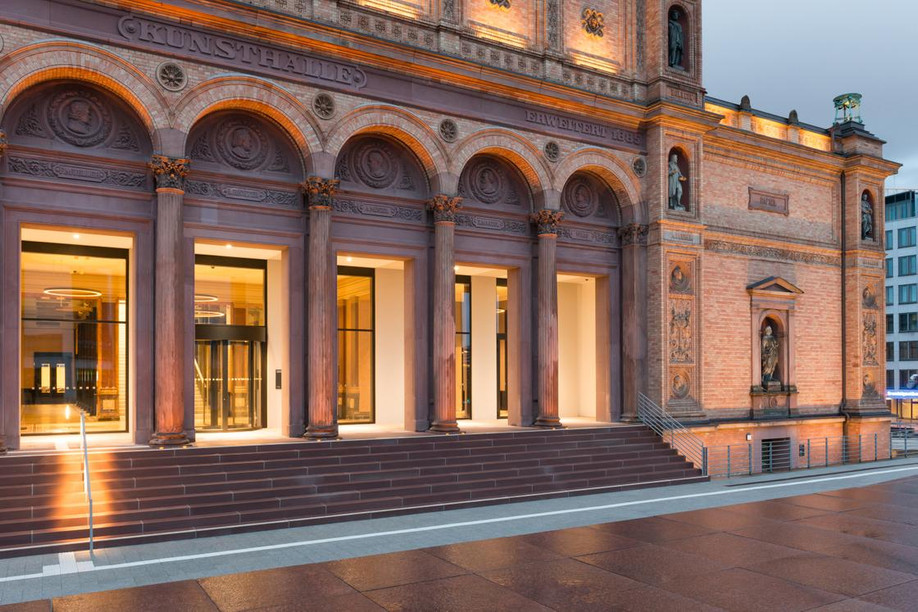 Hamburg's Kunsthalle Luxair Airlines