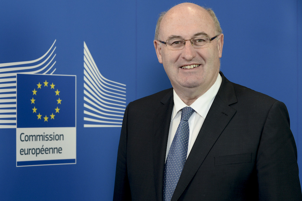 Ireland’s EU commissioner Phil Hogan says the UK’s objectives “cannot be achieved on a wing and a prayer” European Commission