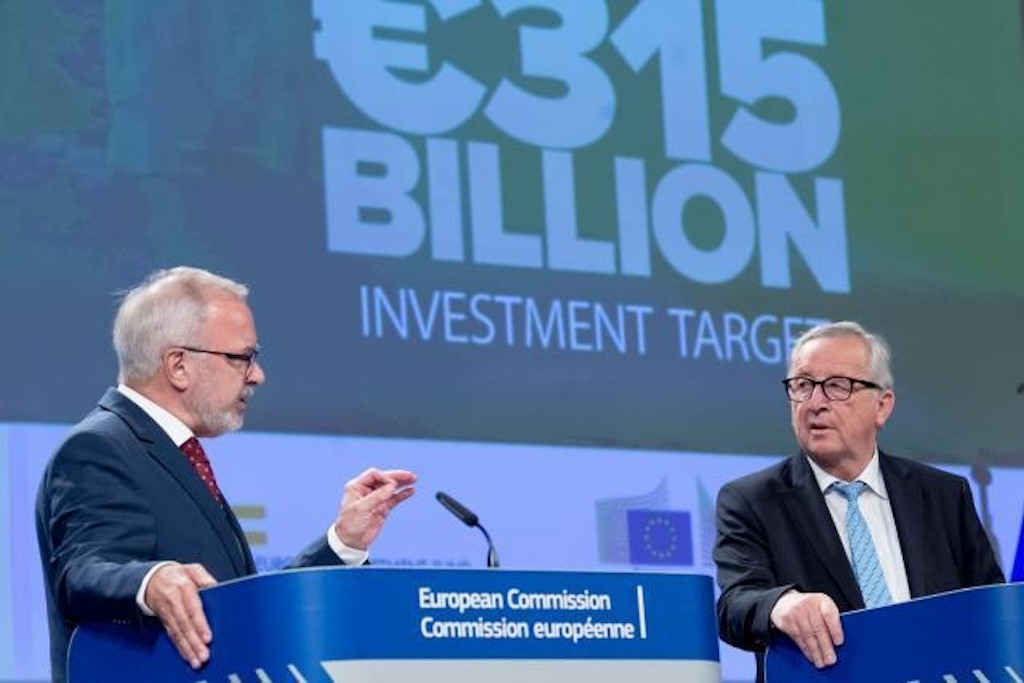 Jean-Claude Juncker and EIB president Werner Hoyer announced in Brussels on Wednesday that the European Fund for Strategic Investments has mobilised €335 billion in additional investment across the EU. European Commission