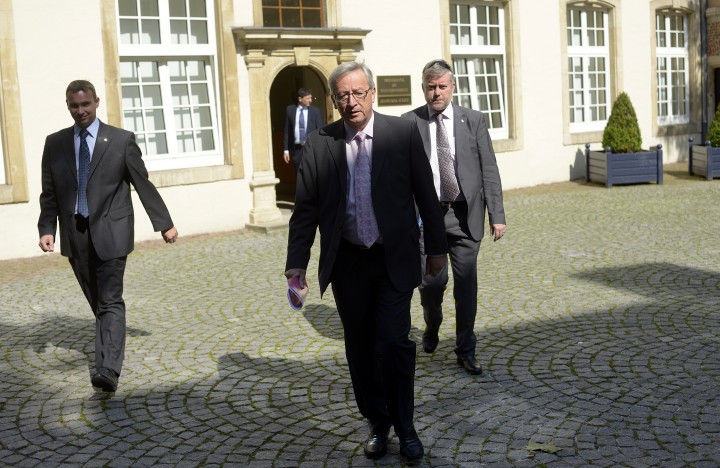 Jean-Claude Juncker, the former prime minister, is called to testify in the upcoming trial on the frisbee affair.Archive picture: Juncker leaves a meeting of the cabinet in July 2013. Christophe Olinger
