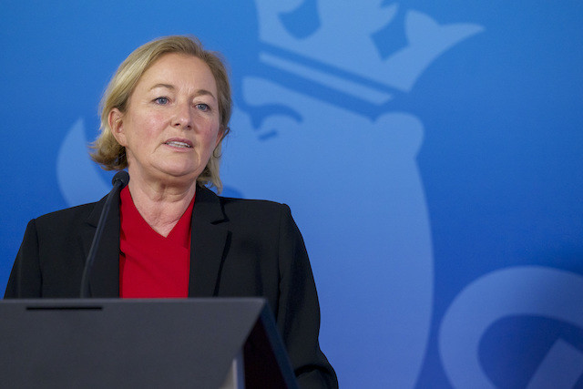 Health minister Paulette Lenert, pictured during a March press conference, maintained her top position in the Politmonitor approval ranking SIP / Jean-Christophe Verhaegen