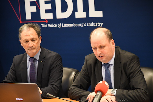 Marc Hemmerling of the ABBL (left) listens to Fedil’s Marc Kieffer speak at a press conference on ICT jobs, 13 March 2018 ABBL