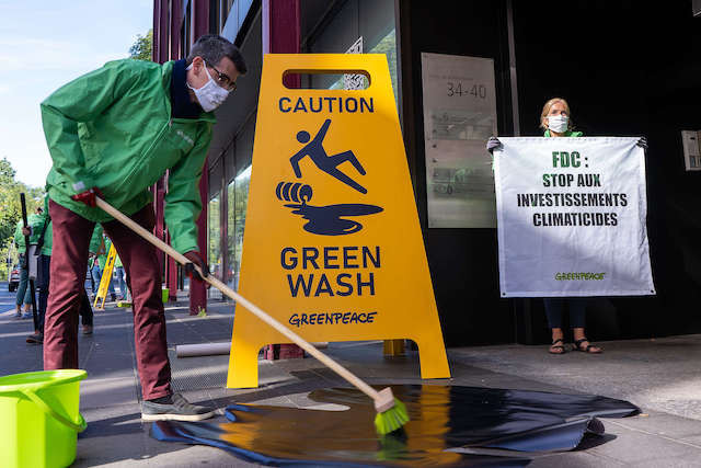 Greenpeace protesters outside the FDC's offices in July (Photo: Greenpeace)