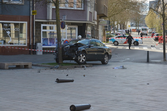 The driver's vehicle is pictured against a tree in Place Léon XIII Luxembourg Police
