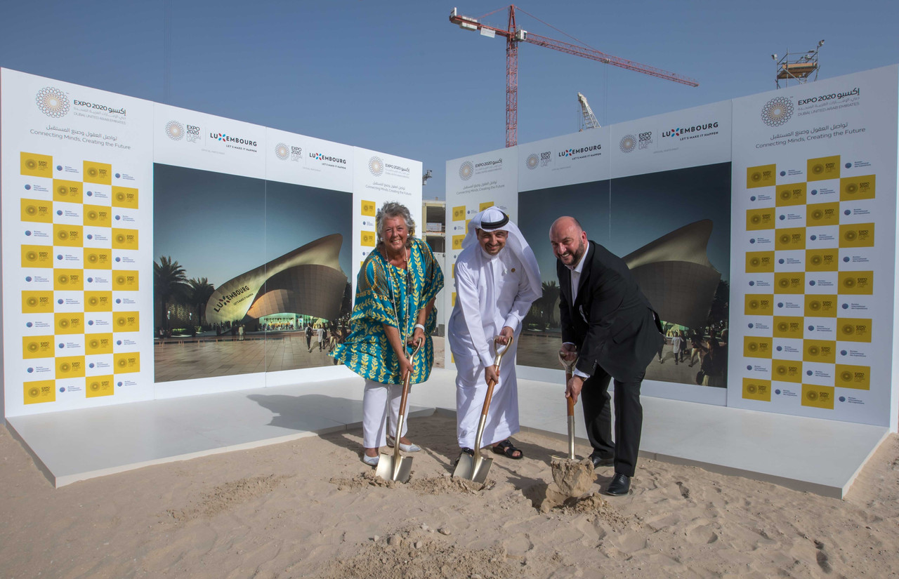  Digging in: Maggy Nagel, Najeeb Mohammed Al-Ali and Etienne Schneider break ground at the Luxembourg pavilion site    Service Information et Presse du gouvernement